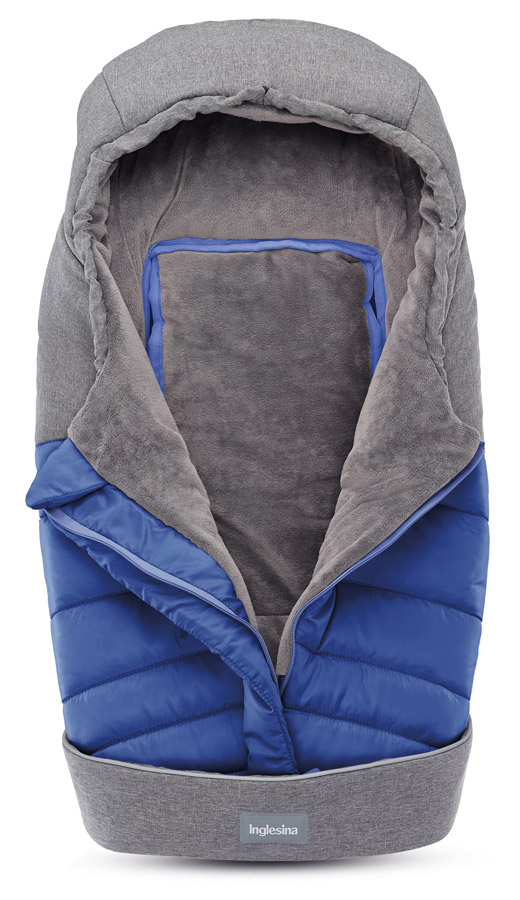Inglesina Inglesina Fusak NewBorn Winter Muff Royal Blue pro vaničku a autosedačku" "Barva:modré|Délka:80|Druh:zimní|Materiál:polyester|Prošívaný:ano|Stahovací:ano|Typ zapínání:pojízdný zip|Umístění fusaku:do obou|