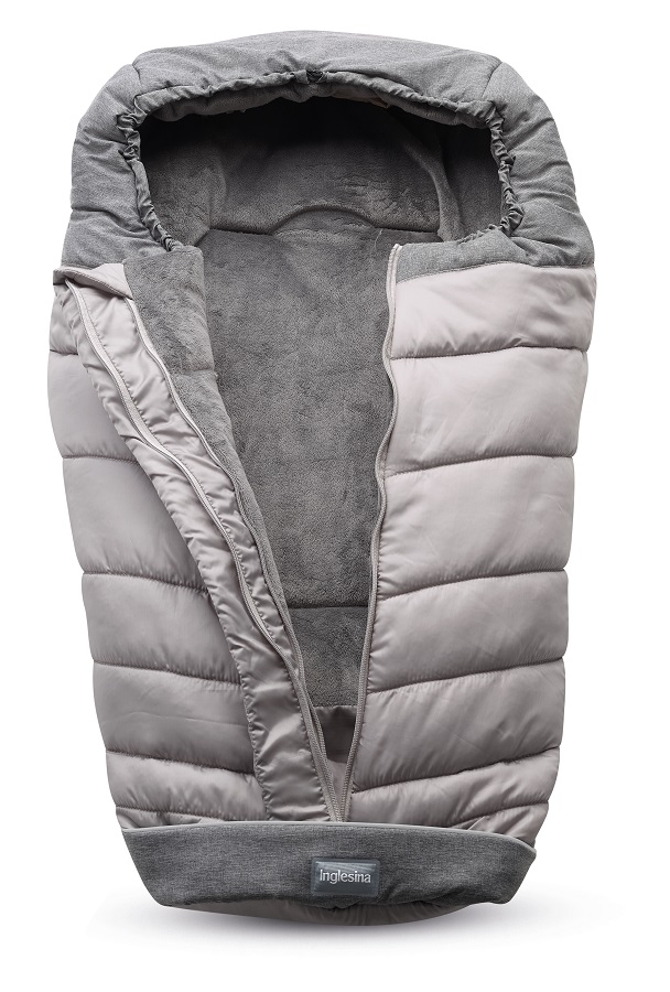 Inglesina Inglesina Fusak Winter Muff Royal Blue pro kombinovaný/Sportovní kočárek" "Barva:modré|Délka:100|Druh:zimní|Materiál:polyester|Prošívaný:ano|Stahovací:ano|Typ zapínání:pojízdný zip|Umístění fusaku:do kočárku|