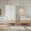 Velká 2-dílná akční sada 1+1 dětského pokoje Faktum Cardiff zahrnuje 2-dílnou šatní skříň + dětskou postýlku 120x60 cm zdarma.
