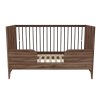 Dětská postýlka Nest Walnut 140x70 ořech masiv s vestavěnou zábranou, přestavitelná na postel Junior