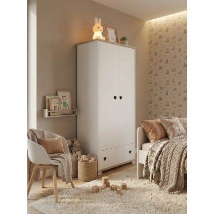 Dětská skříň srdíčka