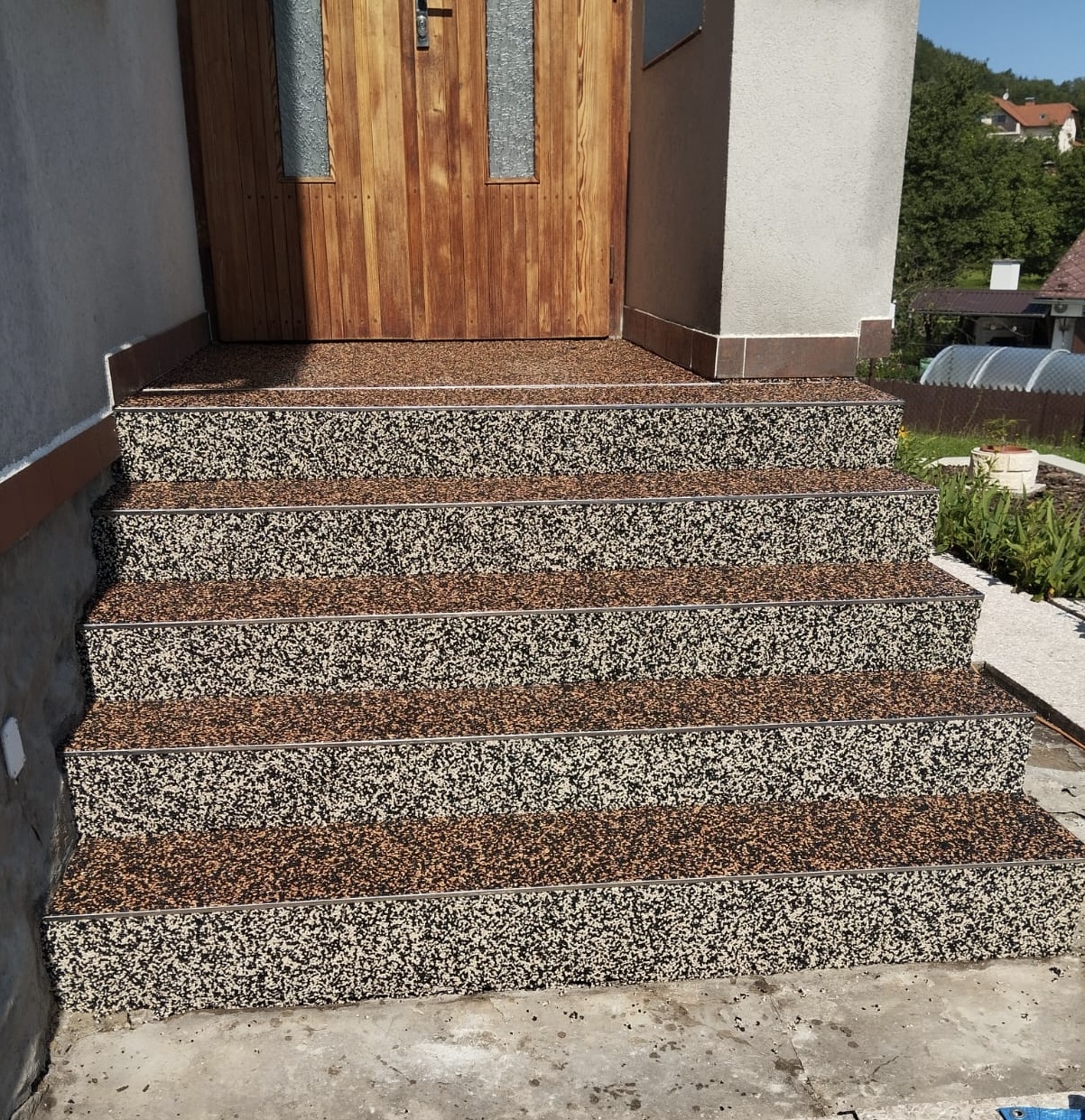 Kamenný koberec Sato + Radano