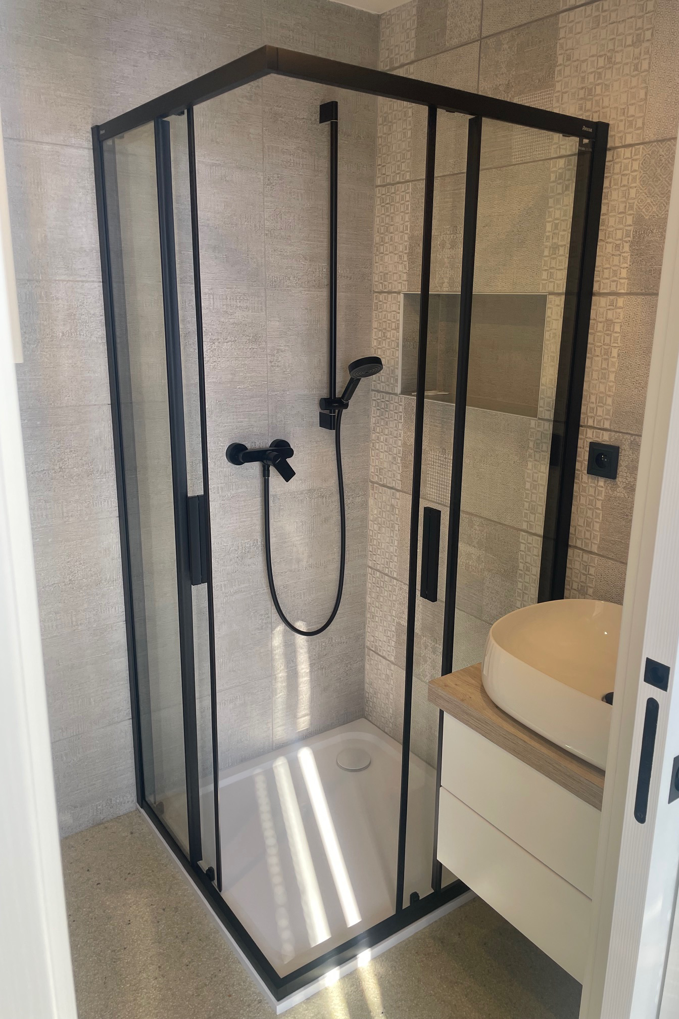 Kamenný koberec Bianco Carrara