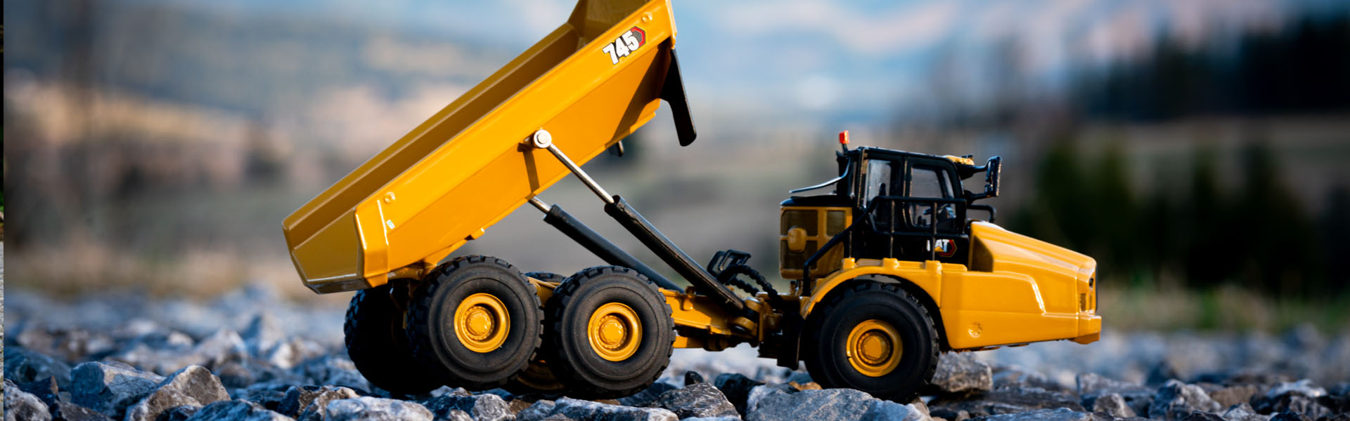 banner kovové modely
