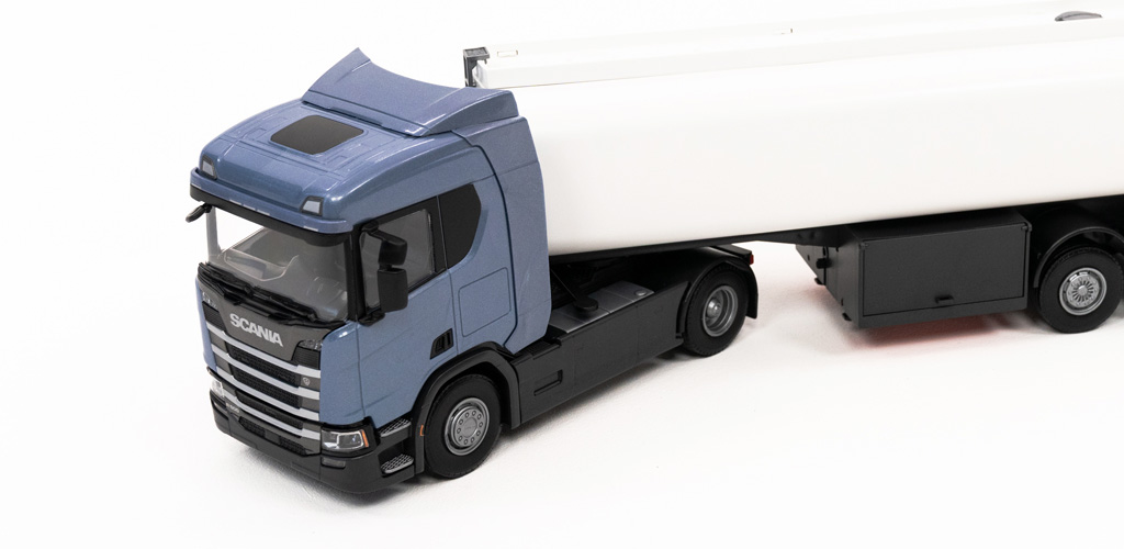 hracka-kamion-SCANIA-R500-Next-Gen-modry-s-cisternovym-návesom-6