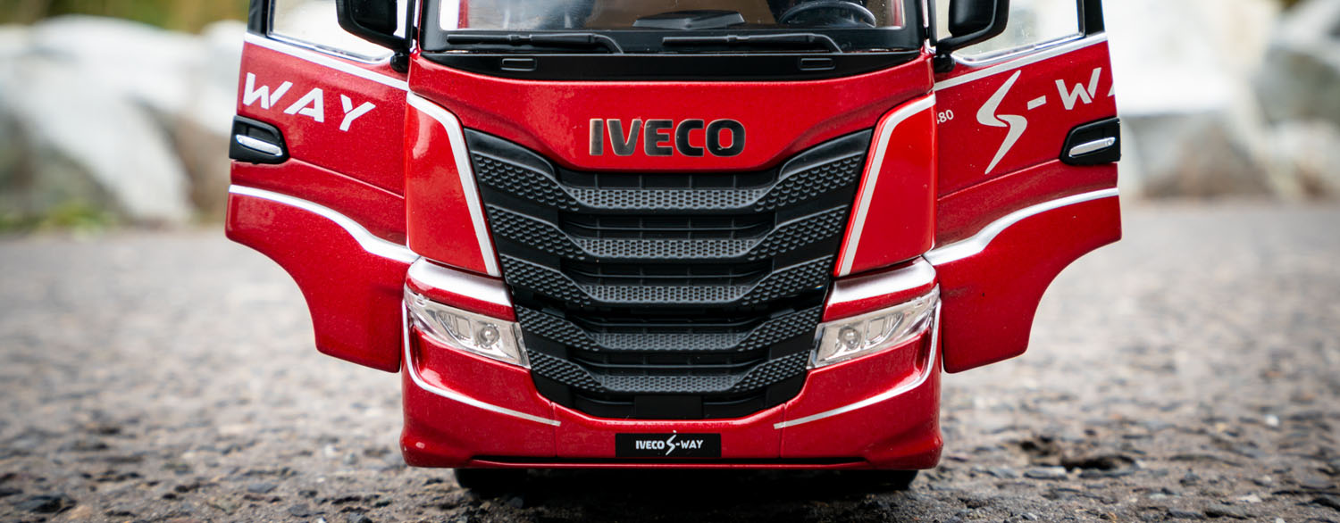 kamion-iveco-s-way-cerveny-s-way-design-9