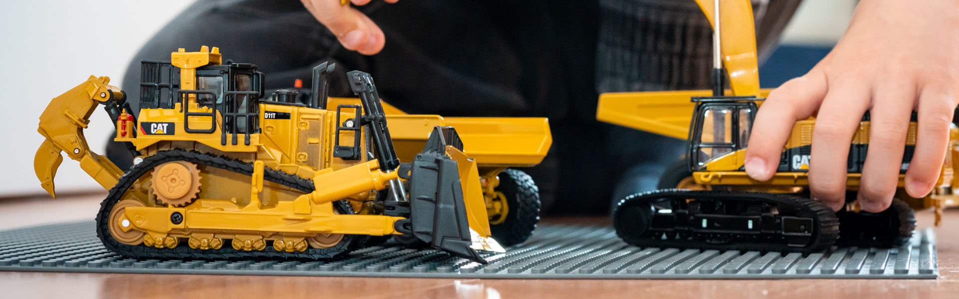 kovovy-model-cat-d11-dozer-5