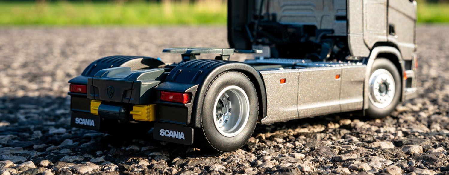 tahac-scania-r500-4x2-strieborny-11