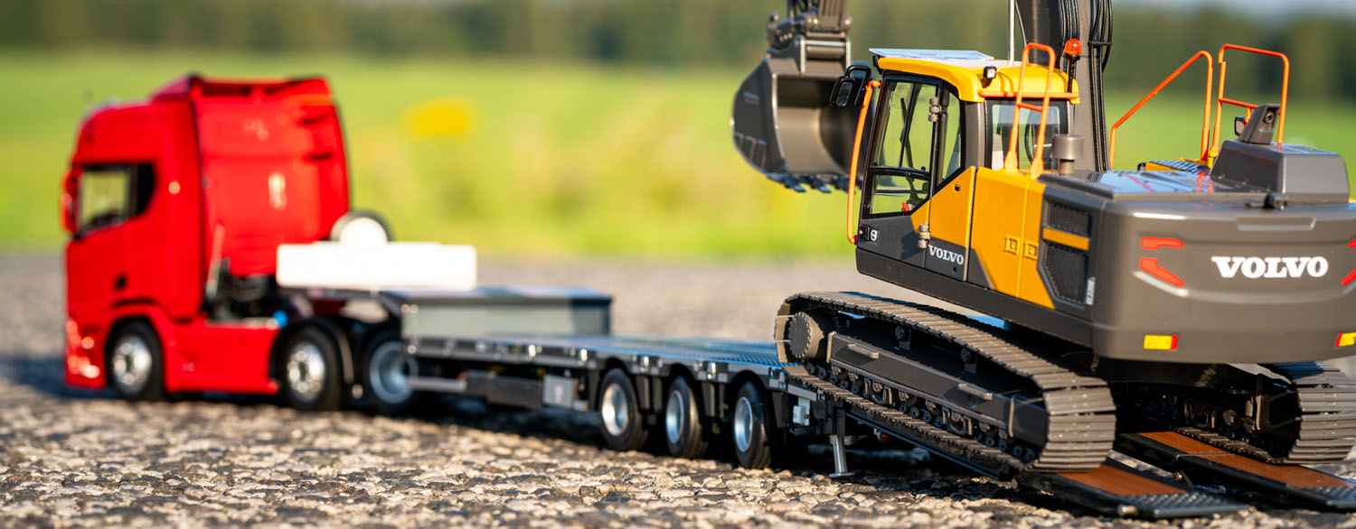 volvo-ec220e-pasovy-bager-13