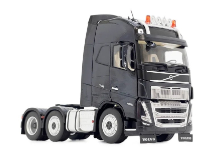 kamion volvo fh5 6x2 antracitova 1