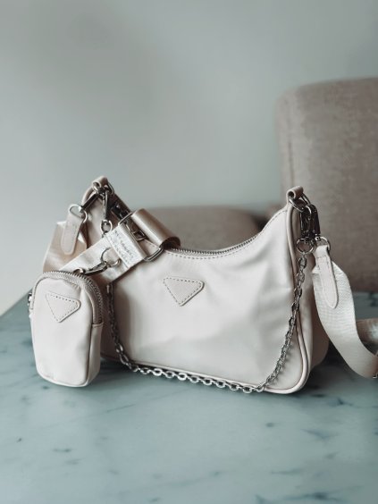 7A724D2F 50BD 41BA A35C 8D3A9E55A531