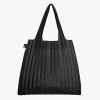 Nákupní taška přes rameno LOQI PLEATED Black