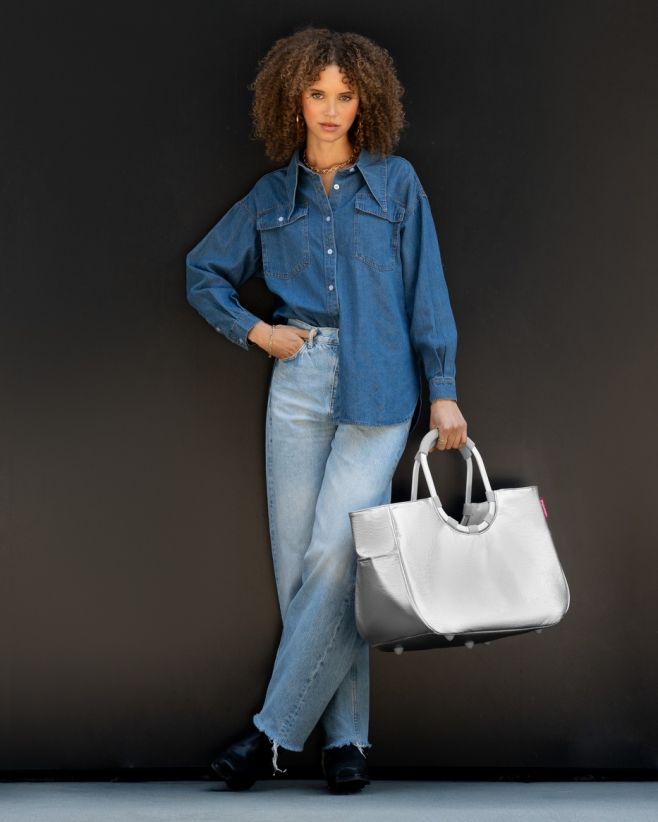 ✨ Novinka, která zazáří na první pohled! Nová kolekce Silver crackle je spojení ikonického designu a moderního metalického...