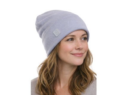 dámská čepice home by zuz, modelka