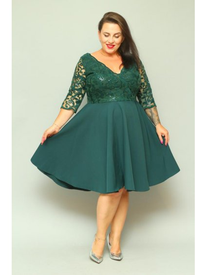 Krátke spoločenské šaty s čipkou a rozšírenou sukňou pre moletky Almira zelené