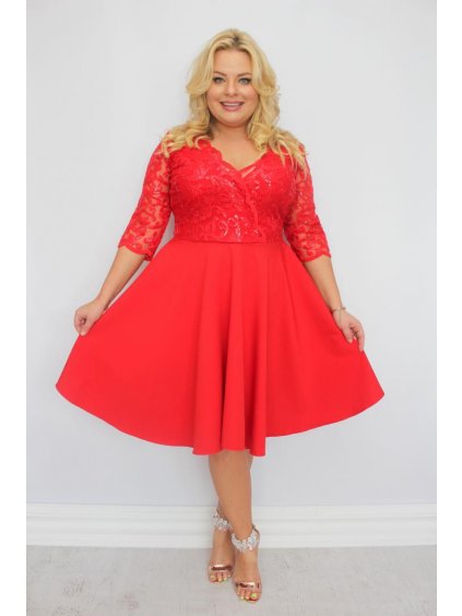 Krátke spoločenské šaty s čipkou a rozšírenou sukňou pre moletky Almira červené
