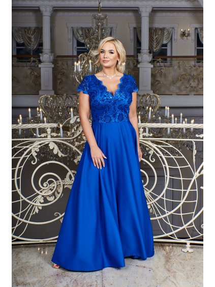Dlhé spoločenské čipkované šaty s rozšírenou sukňou a krátkym rukávom aj pre moletky Delma kráľovské modré