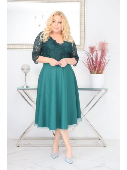 NA SKLADE Midi spoločenské čipkované šaty s rozšírenou sukňou aj pre moletky Arieta zelené