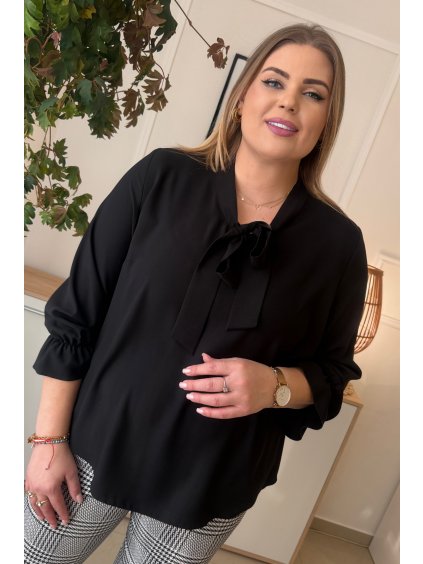 Dámska viskózová blúzka pre moletky Luisa čierna hladká