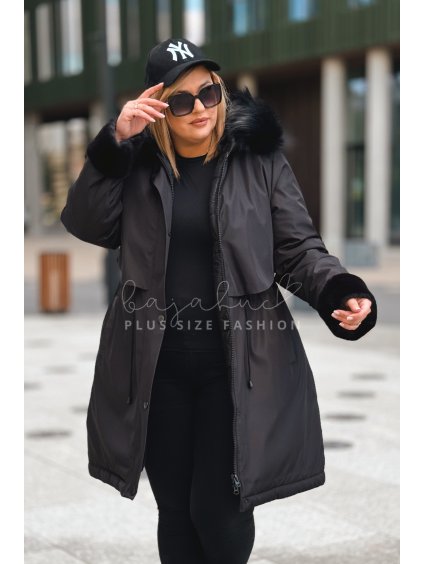 Pohodlná dámska zimná parka s kapucňou pre moletky Diane čierna