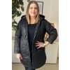 Predĺžená dámska prechodná bunda s kapucňou pre moletky Hilda čierna