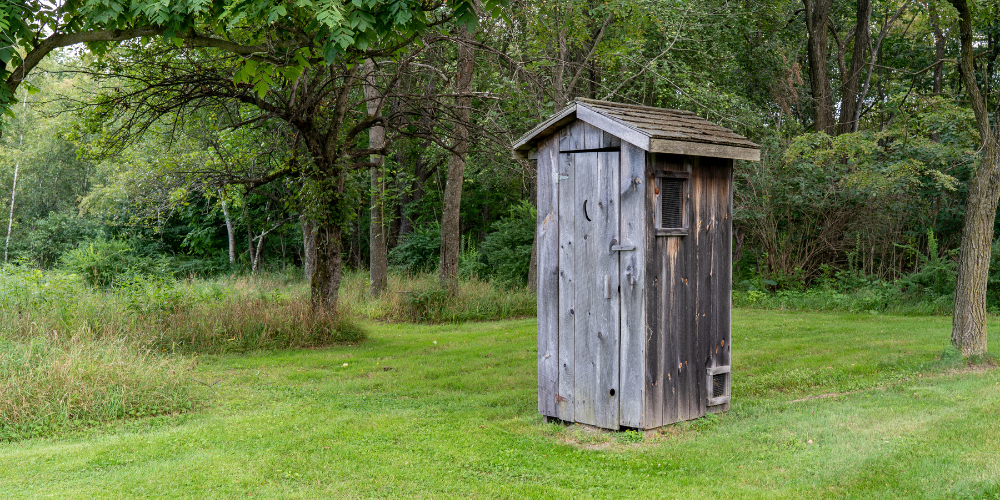Jak odstranit zápach ze suchého WC (latríny)