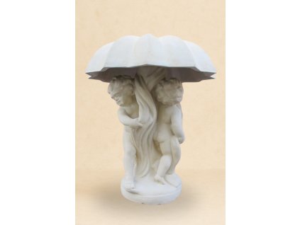 Chlapci s deštníkem