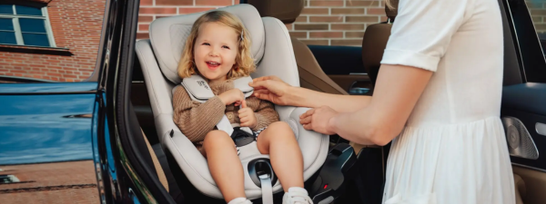 Kedy vymeniť vajíčko za väčšiu autosedačku? 3 varovné signály, ktoré nesmiete ignorovať