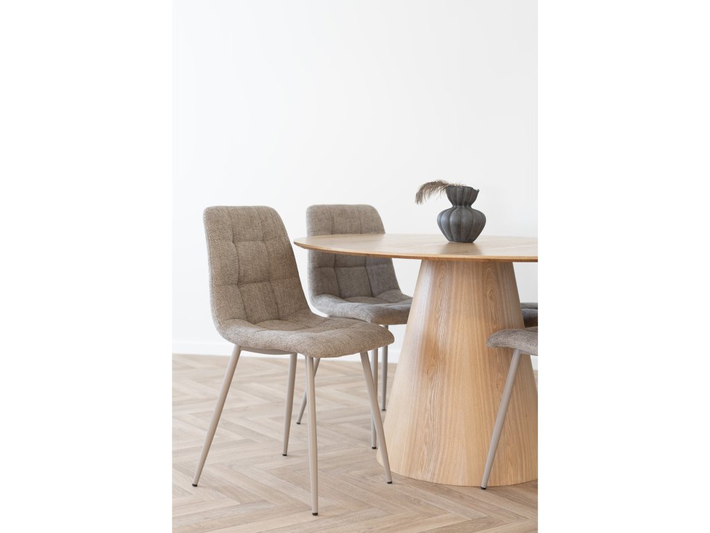 Novinky a super ceny: Jedálenský stôl z masívu alebo laminátu? Porovnanie materiálov a ich výhody