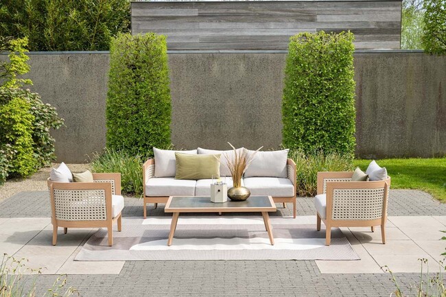 Je ratan odolný voči poveternostným vplyvom?