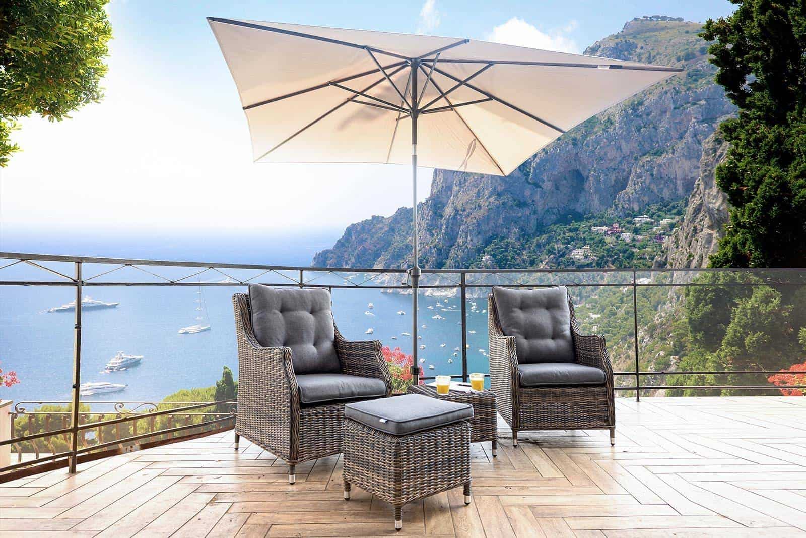 Výhody a nevýhody prúteného nábytku pre vašu terasu a záhradu