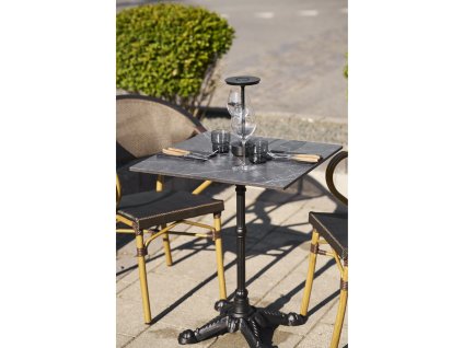 Mramorový bistro stôl