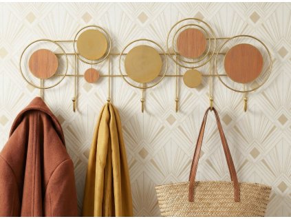 vešiak Thursday (3)