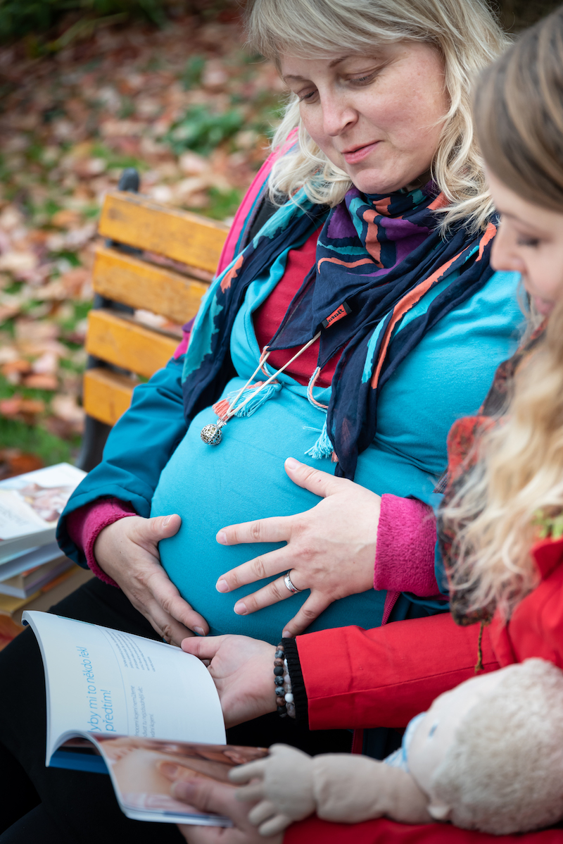 Eine Geburts-Doula und eine Wochenbett-Doula in einer Person.