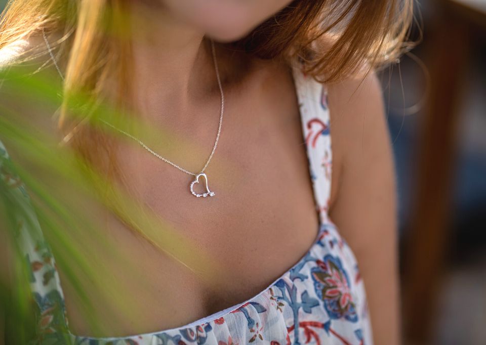 Zvolte správný typ řetízku dle výstřihu a tvaru krku