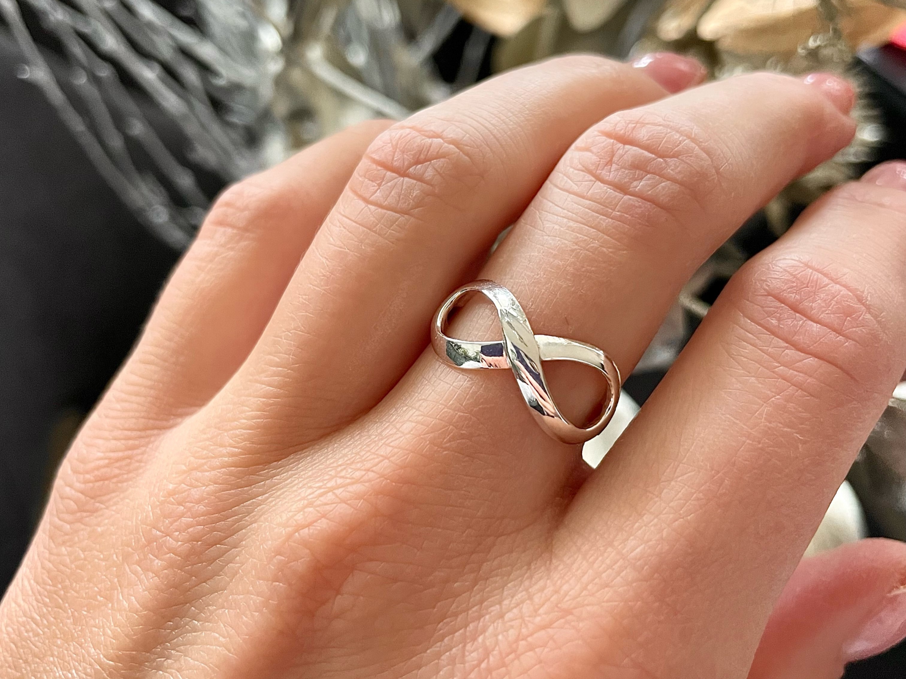 Bangles.cz Prsten Infinity stříbro 925 Velikost: 7 - 1,7 cm (EU 54 - 56) 2841/7