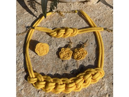 Sárga szett fülbevalóval, nyaklánccal, karkötővel és gyűrűvel