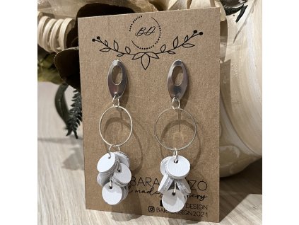 Kicsi füzér bőr fülbevaló fehér