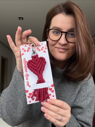 Ještě nemáš žádný valentýnský dáreček? 😱 Dál už hledat nemusíš! ❤️ Drobnost na Valentýna nemusíš dávat jen své drahé...