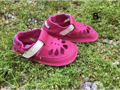 baby bare shoes waterlily summer