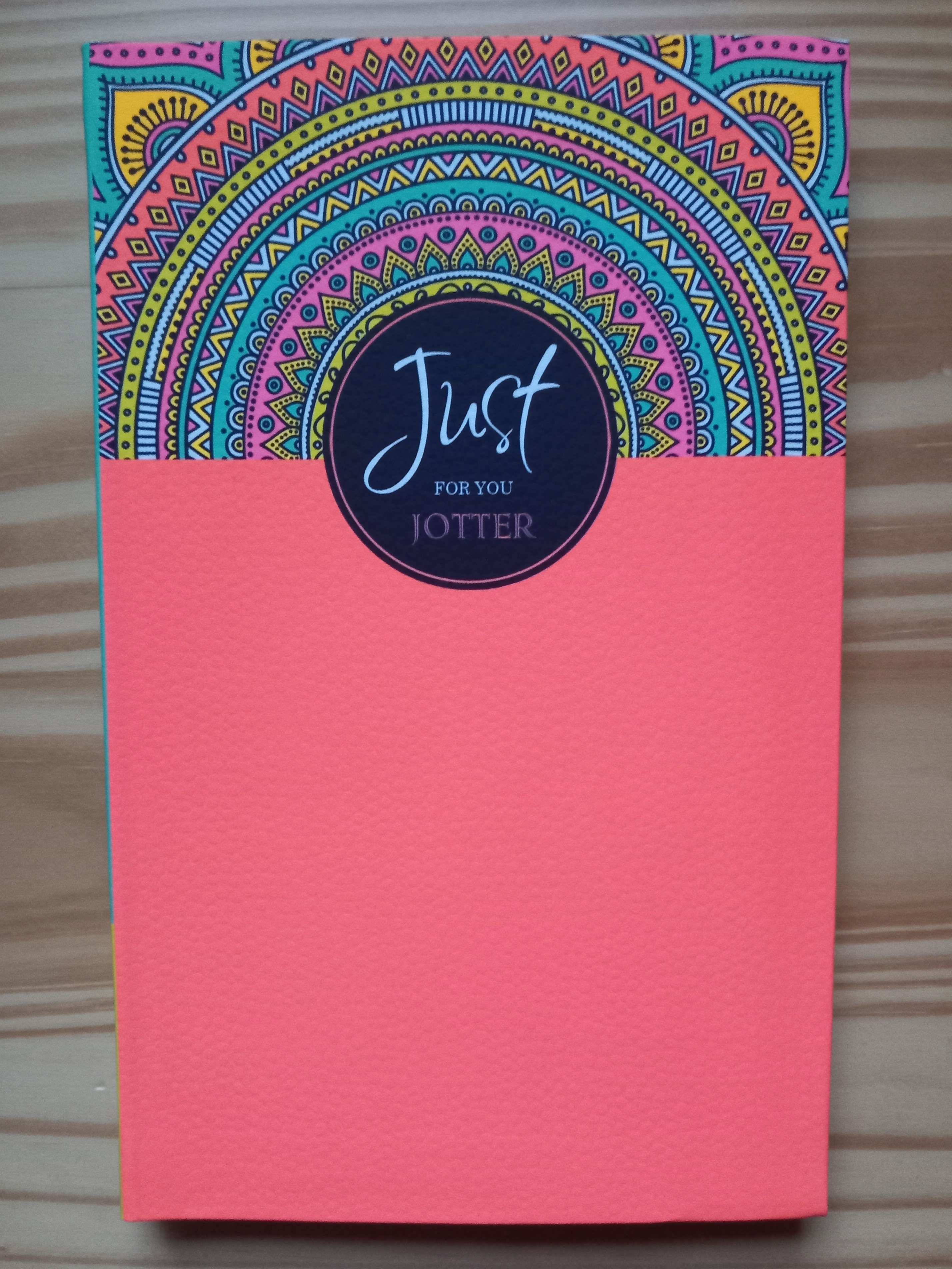 Zápisník Micro Emboss červený s mandalou