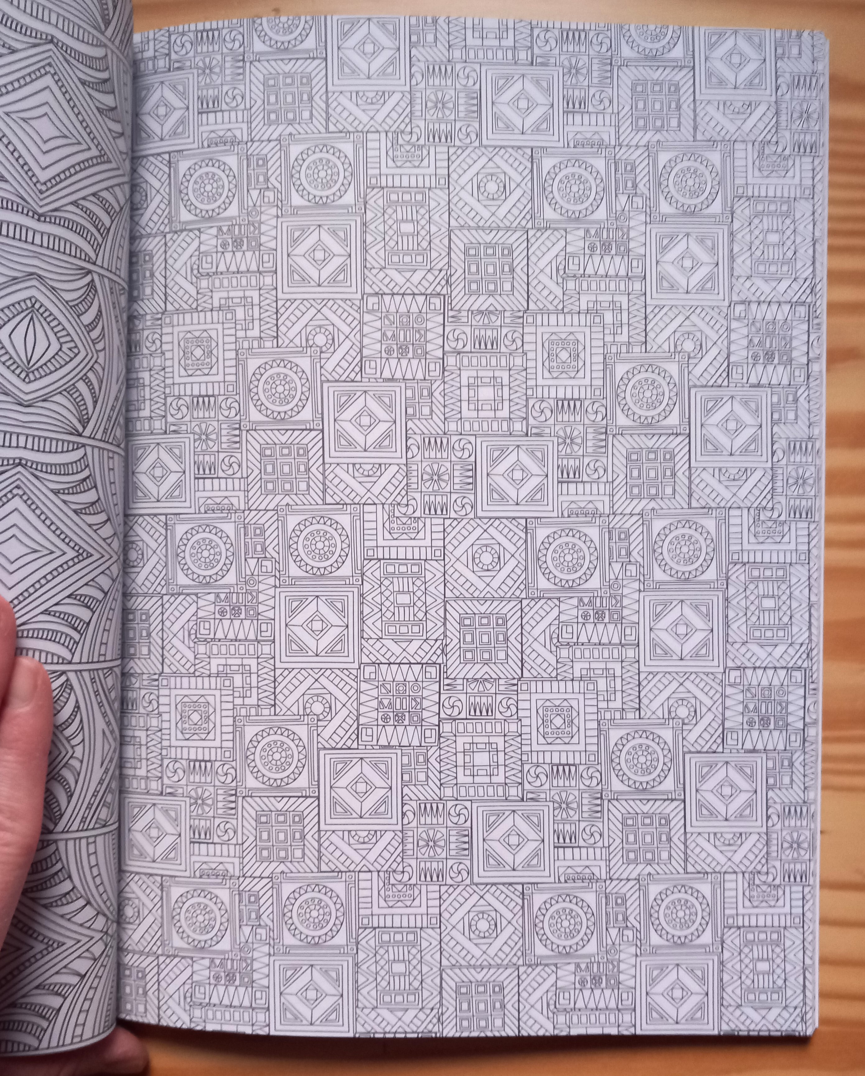 Omalovánky Zvířata a vzory - ilustrace