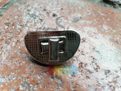 zapínání otočné ozdobný půlkruh 36x22 mm - stříbrné