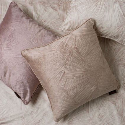 30829 obliecka na vankus goya pierre cardin 40 x 40 cm zelena