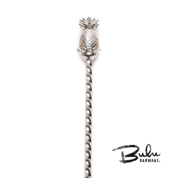 Míchací nerezová lžička Cocktail Kingdom v nerezovém provedení se spirálou. Zakončena ananasem. Délka 33,5 cm.