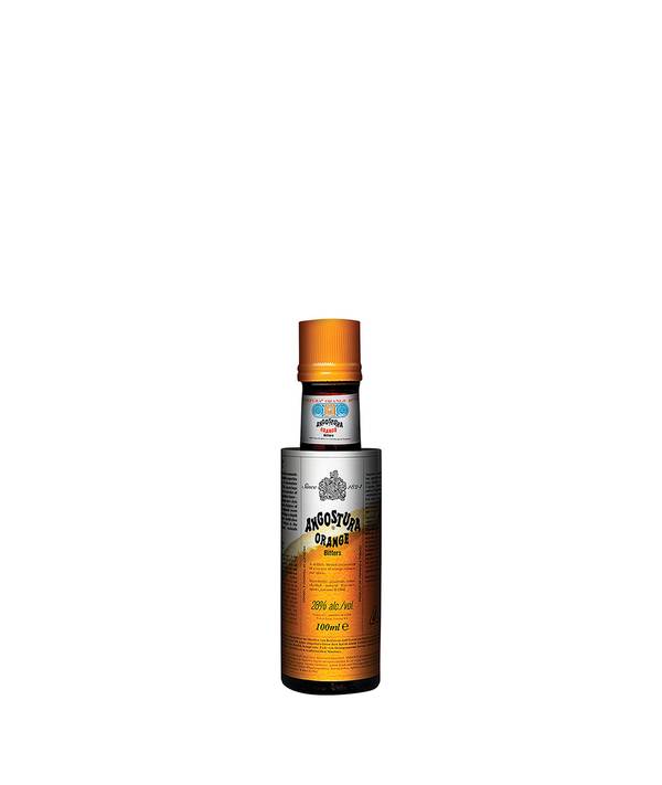 Angostura Orange Bitter je hořký likér vyrobený z kůry šťavnatých pomerančů, které dozrávají pod tropickým karibským sluncem. Má jedinečně komplexní chuť, která se ideálně páruje s vodkou, ginem a whisky. Zajímavý charakter dodá také nejrůznějším rumovým koktejlům, nebo dokonce pokrmům.
