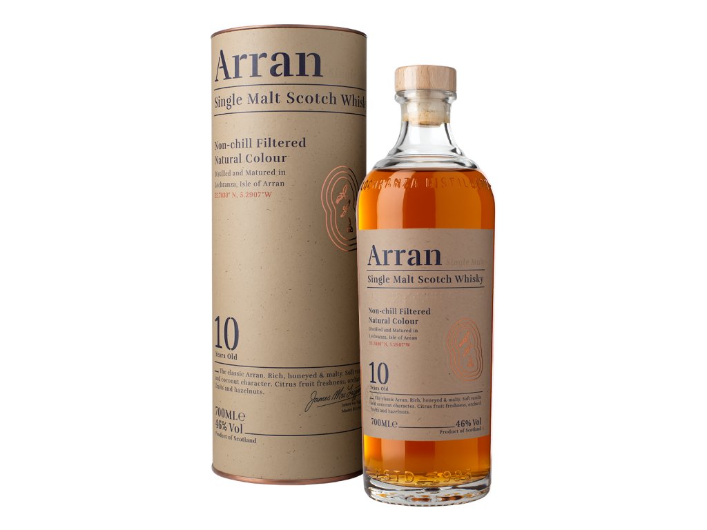 <meta charset="utf-8" />
Mimořádně kvalitní vyzrálá whisky, která byla poprvé představena v roce 2006. Dnes, relativně krátkou dobu poté, co spatřila světlo světa, je pokládána za jednu z nejlepších skotských whisky. Je lahvována bez použití studené filtrace, aby si lépe uchovala plný charakter whisky. Při její výrobě nejsou použita žádná umělá barviva, jedná se o plně přírodní produkt. Pro zrání je použito 60 % sudů po bourbonu a 40 % sudů po sherry. Elegantní a čerstvá whisky se vyznačuje typickými citrusovými tóny Arranu, které jsou věkem zakulaceny, a ve spojení s nasládlým dřevem odhalují nové hloubky.