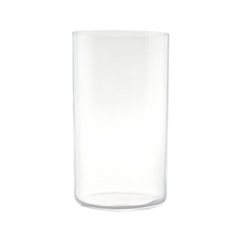 <span>Moderní tenkostěnnná sklenice, která přináší čistý vizuální zážitek z pití koktejlů.<br />Kolekce Hedou značky NOMY. Objem: 530ml<br /></span>
Baleno po 6 kusech
Prodáváme i po jednom kusu