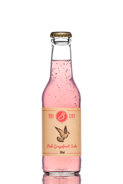 Three Cents Pink Grapefruit Soda je prémiový nápoj, který byl vytvořen pro výrobu drinku Paloma. Kombinací aromatické esence a chutí čerstvého ovoce se podařilo vytvořit jedinečný nápoj s intenzivním aroma. Je vyroben ze sycené pramenité vody a růžových grapefruitů.
Grapefruit soda je bezlepková a je vhodná i pro vegany. 
 