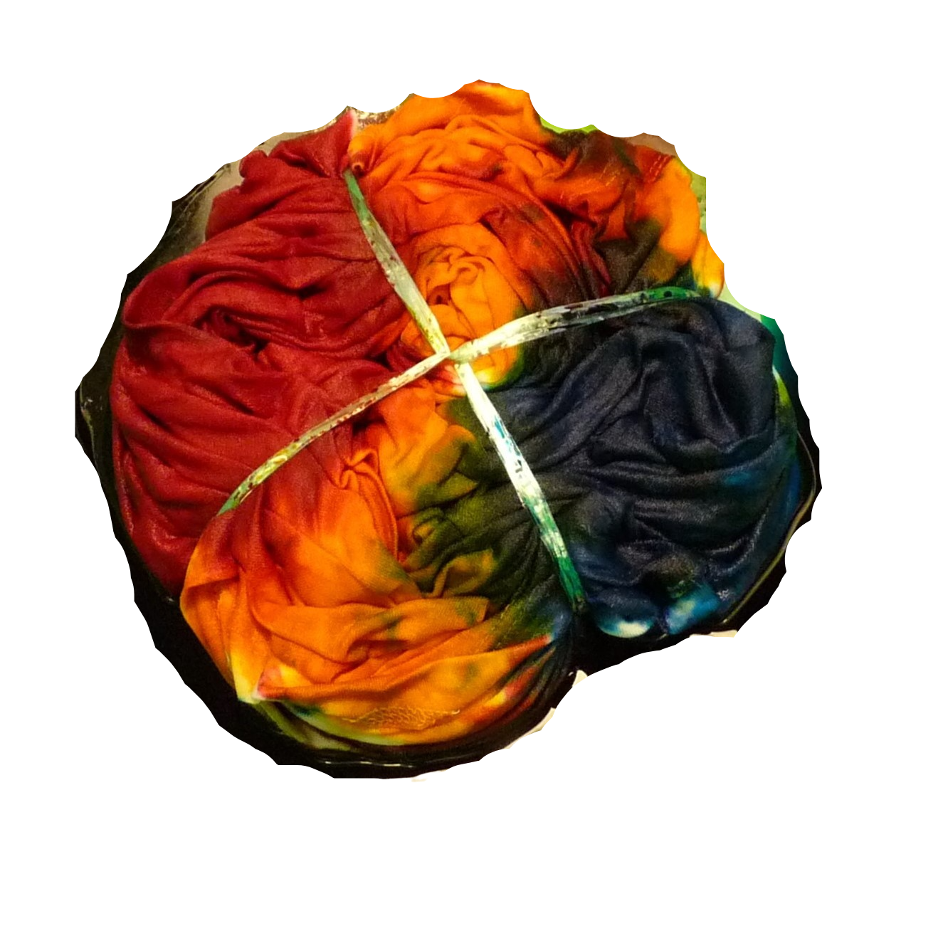 nanášanie batikovacej farby na tričko